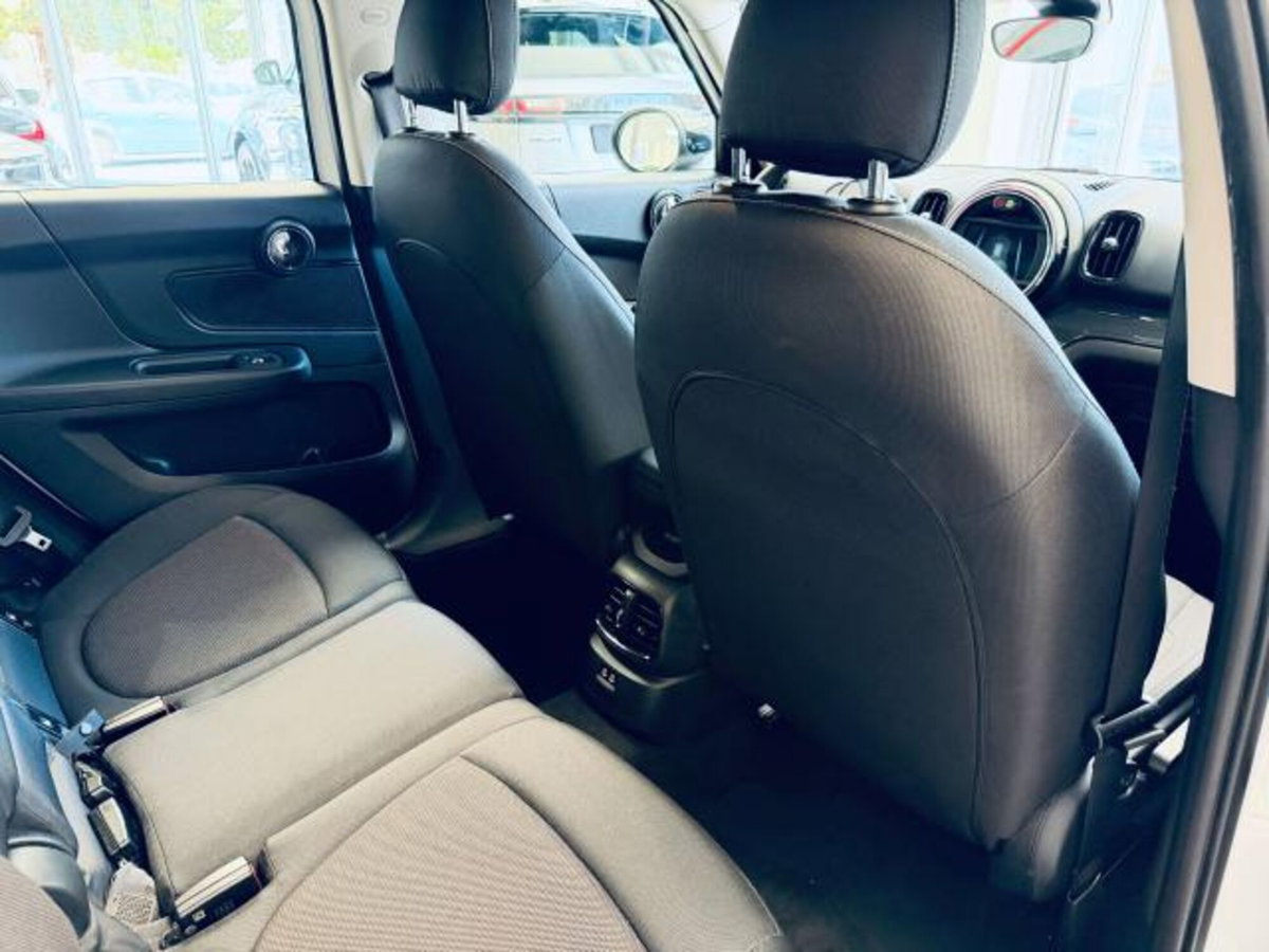 MINI Mini Countryman 2.0 Cooper D Essential Countryman (10)