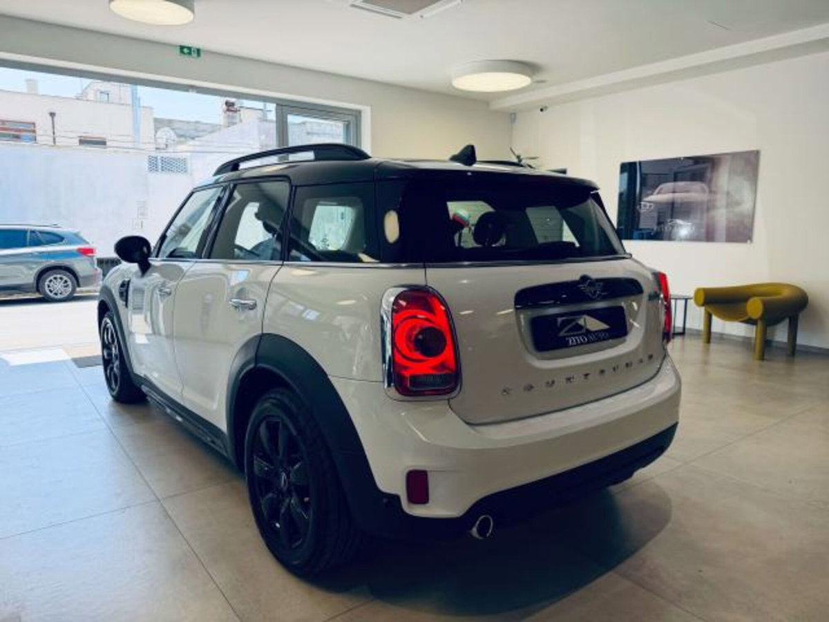MINI Mini Countryman 2.0 Cooper D Essential Countryman (6)