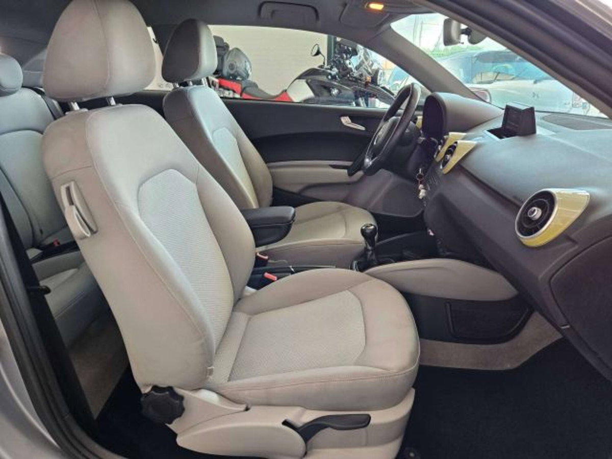 Audi A1 1.2 TFSI S line edition (11)