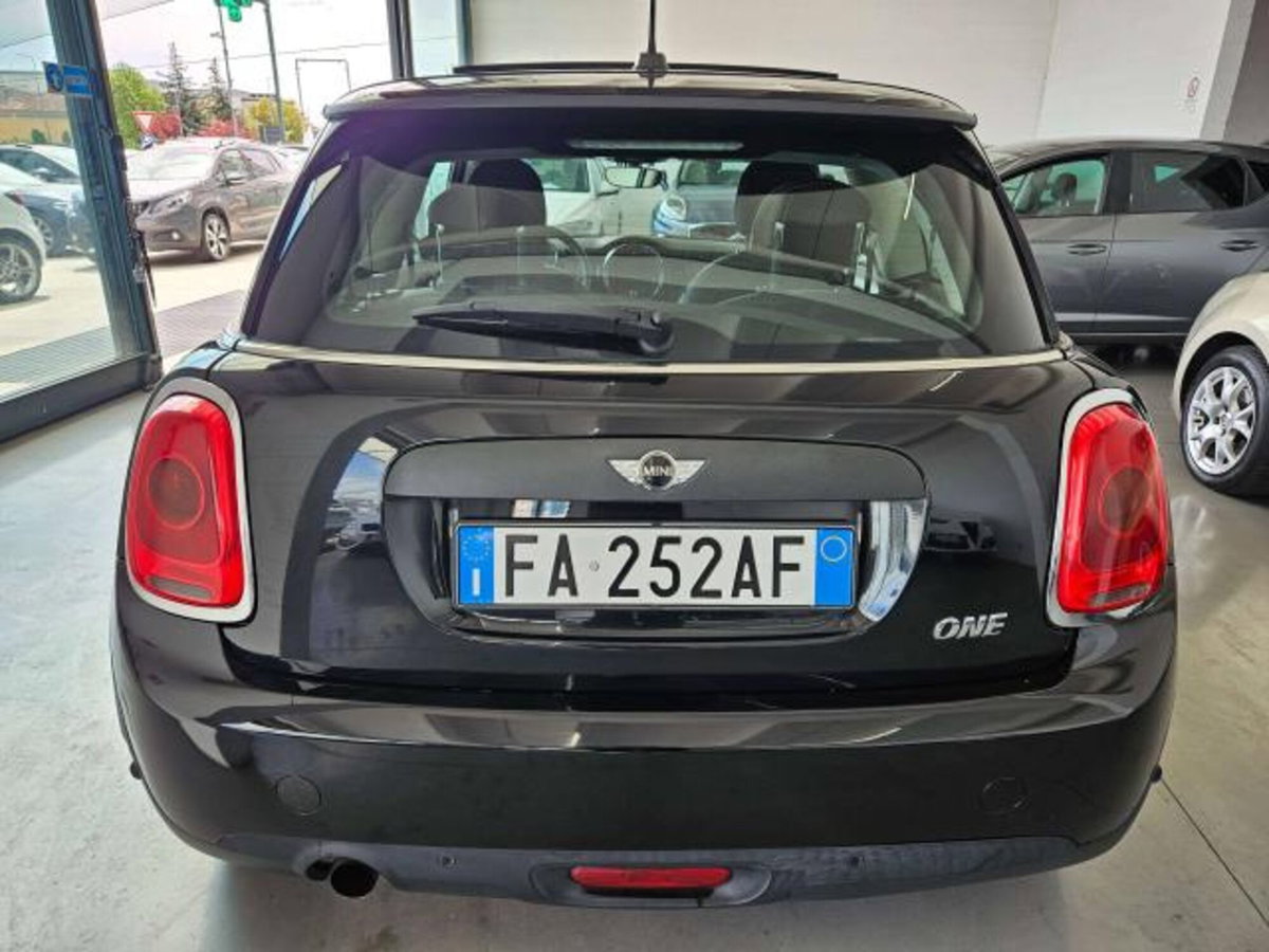 MINI Mini 1.2 One 75 CV (4)