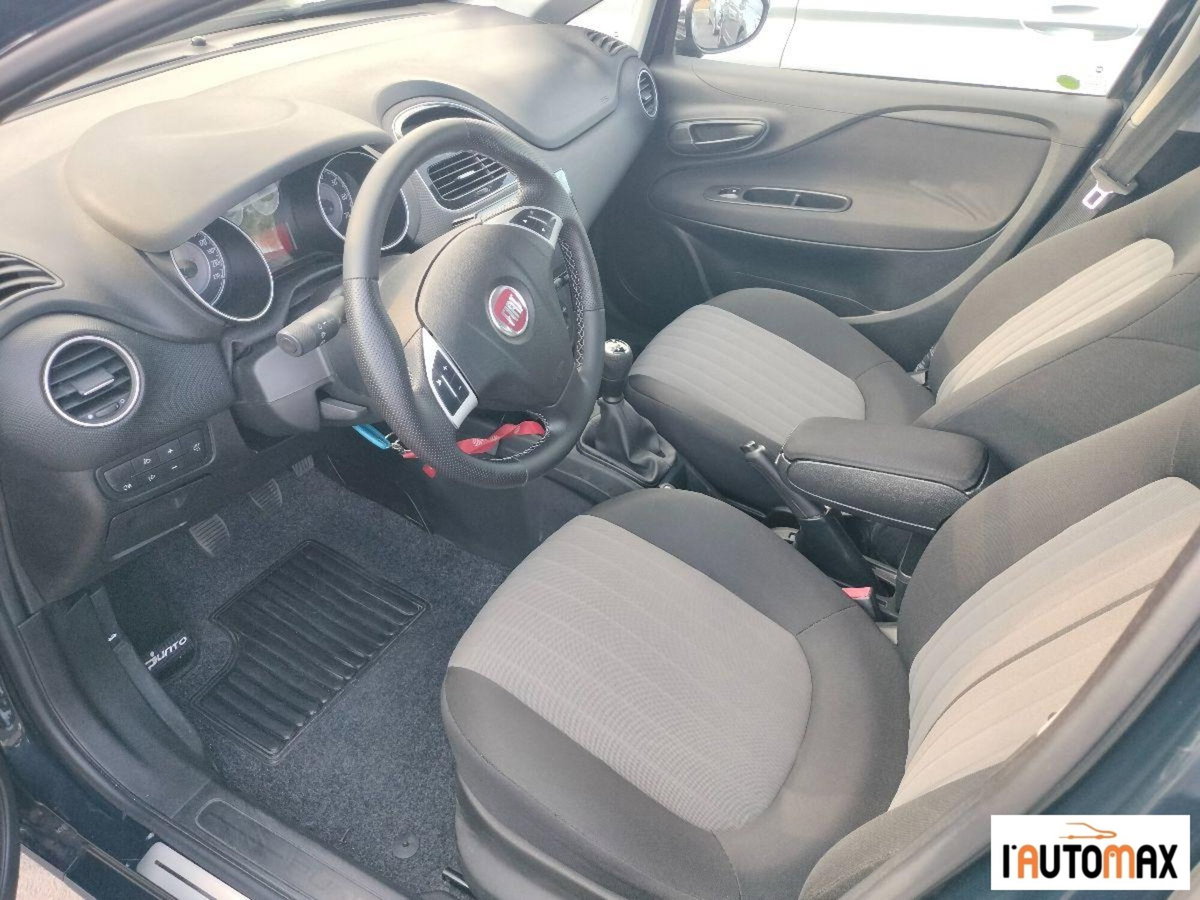 Fiat Punto 1.3 MJT II S&S 95 CV 5 porte Lounge (7)