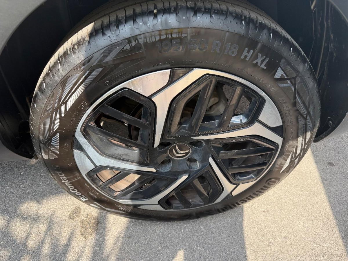 Citroen C4 BlueHDi 110 S&S Shine (13)