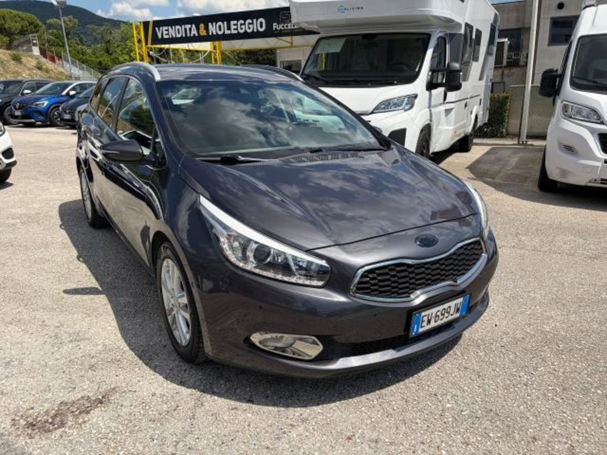 Kia cee'd Sport Wagon 1.6 CRDi 110 CV SW Cool (2)