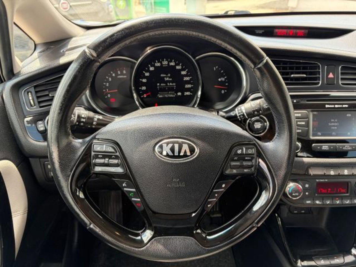 Kia cee'd Sport Wagon 1.6 CRDi 110 CV SW Cool (5)