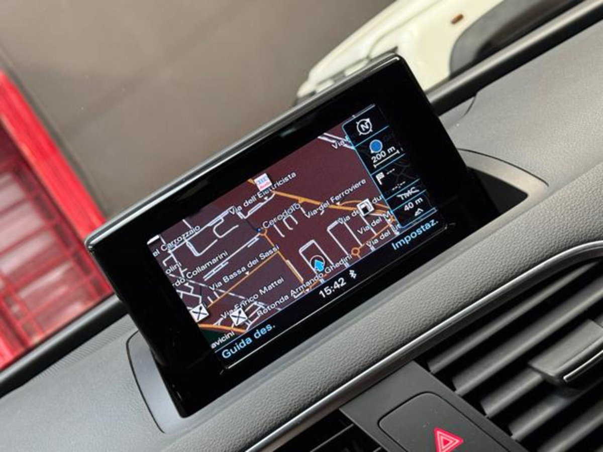 Audi Q3 2.0 TDI quattro Business (13)
