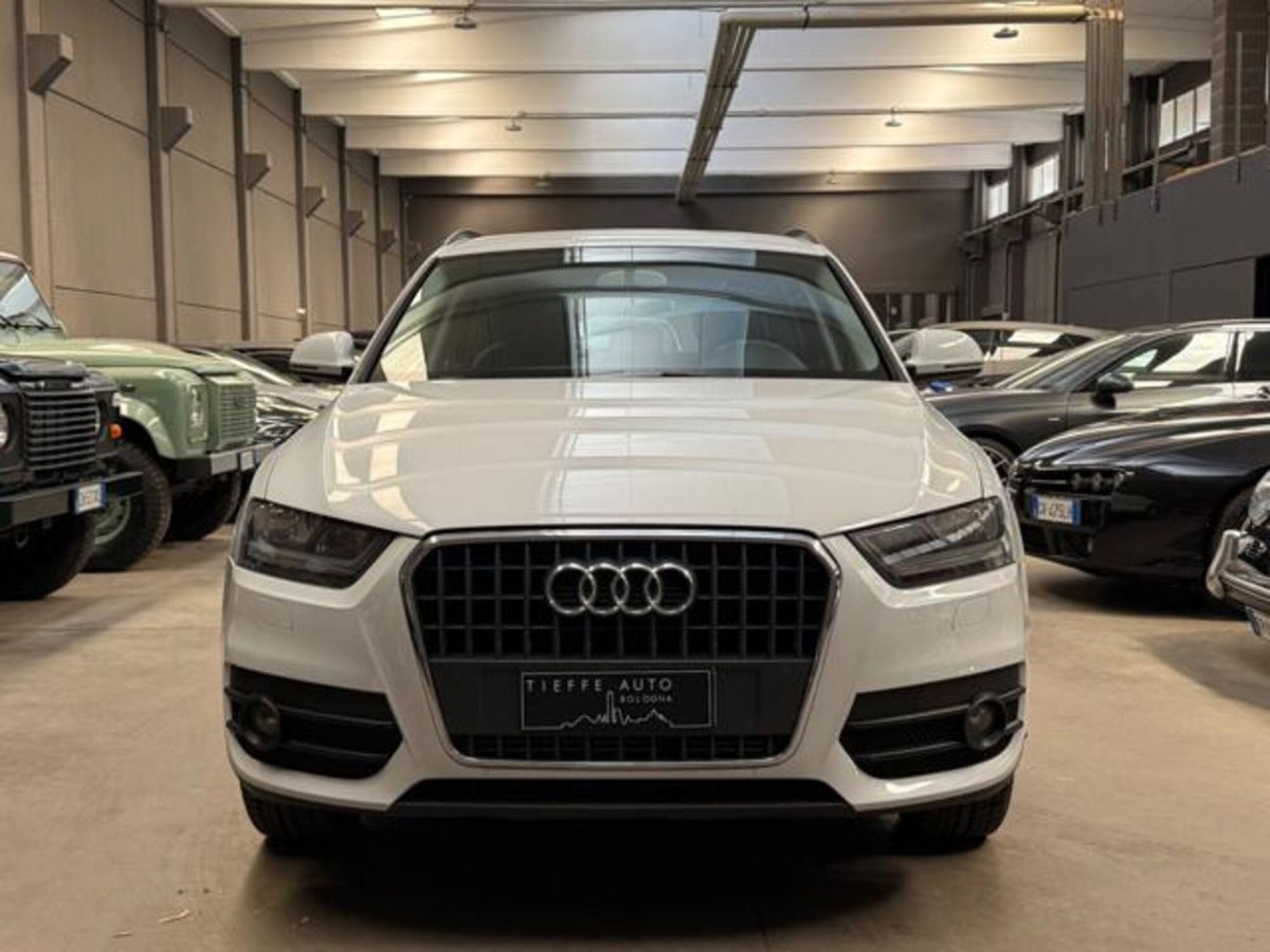 Audi Q3 2.0 TDI quattro Business (2)
