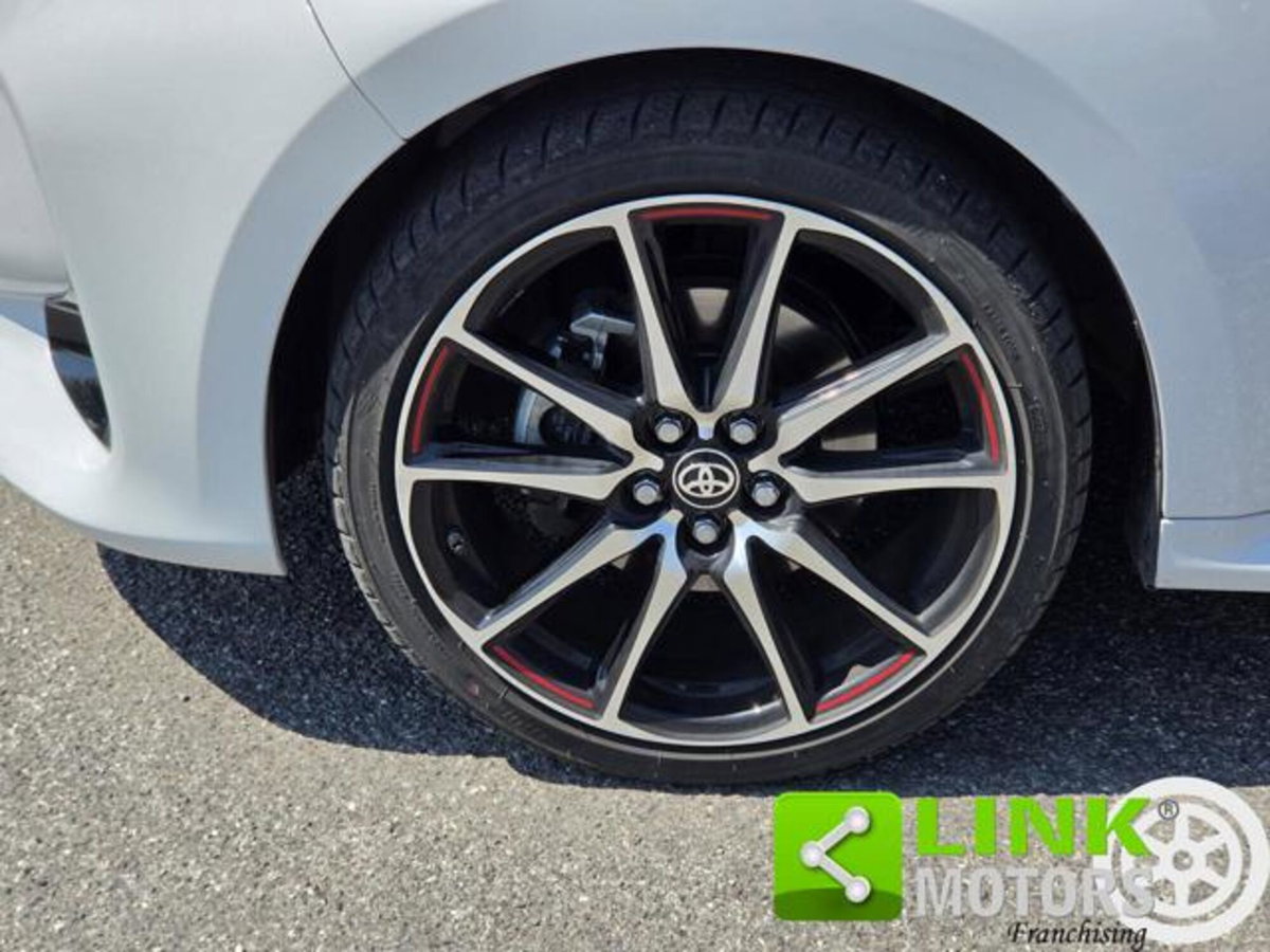 Toyota Yaris Cross 1.5h GR Sport Black Sky fwd 116cv e-cvt (14)