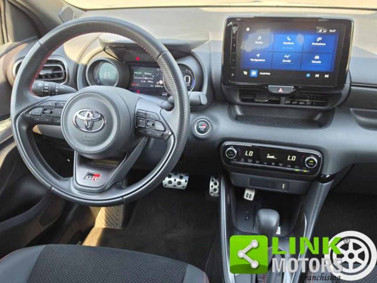 Toyota Yaris Cross 1.5h GR Sport Black Sky fwd 116cv e-cvt (6)