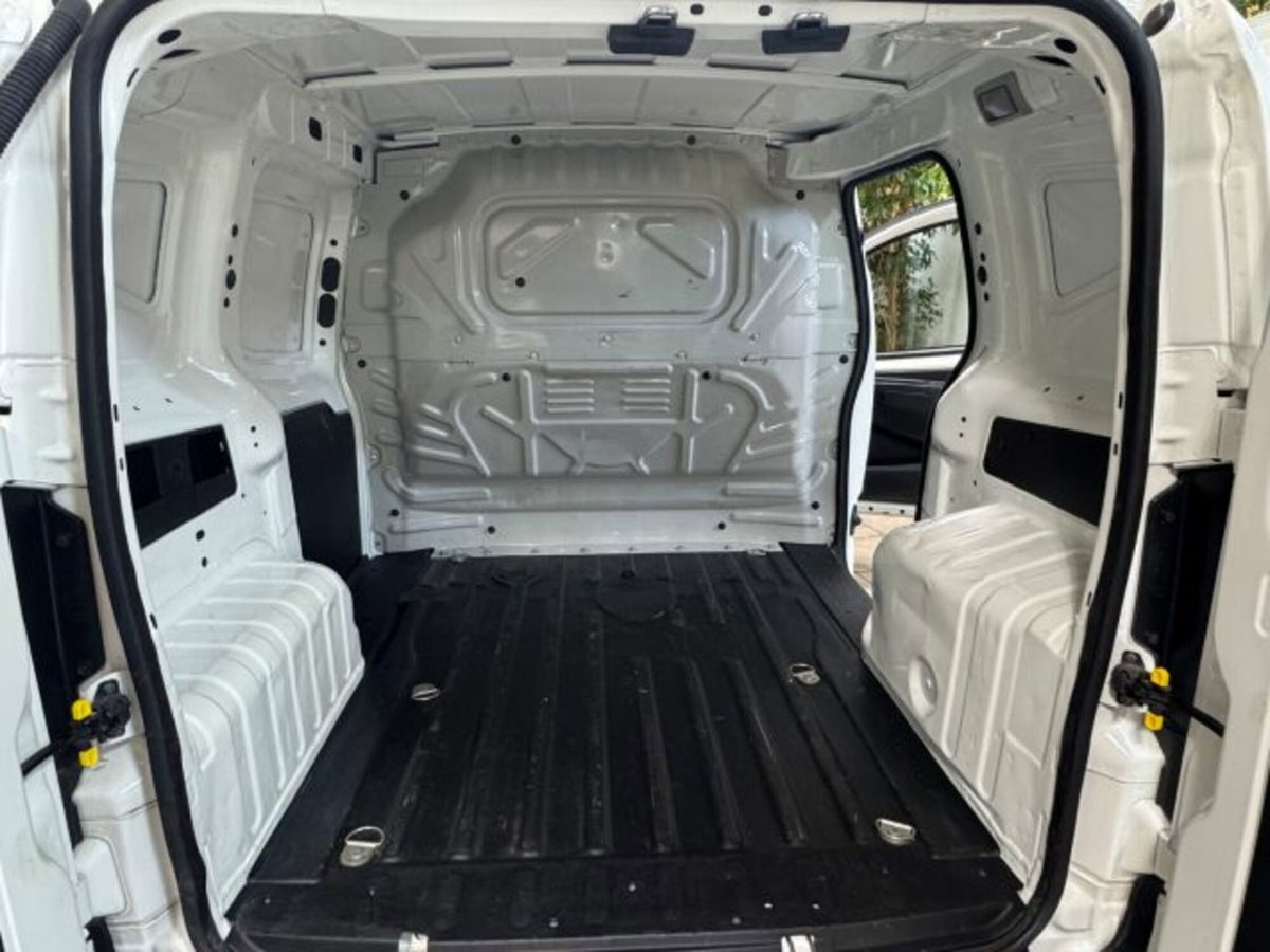 Fiat Fiorino Furgone cargo 1.3 mjt 95cv SX (15)