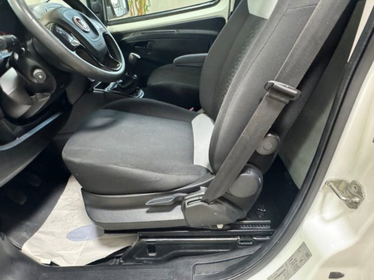 Fiat Fiorino Furgone cargo 1.3 mjt 95cv SX (9)