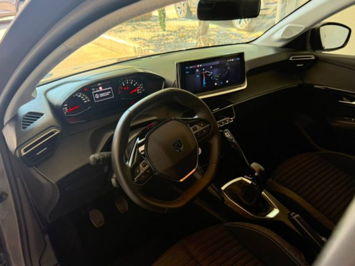Peugeot 208 1.2 puretech Active s&s 75cv (19)