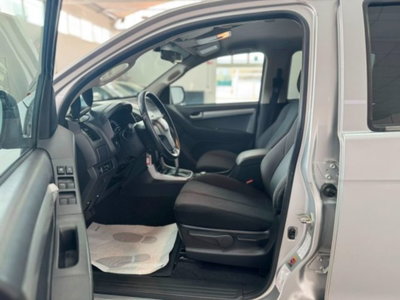 Isuzu D-Max Pick-up 2.5 Space Cab Solar 4WD (11)