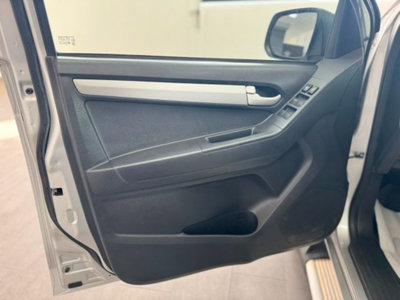 Isuzu D-Max Pick-up 2.5 Space Cab Solar 4WD (12)