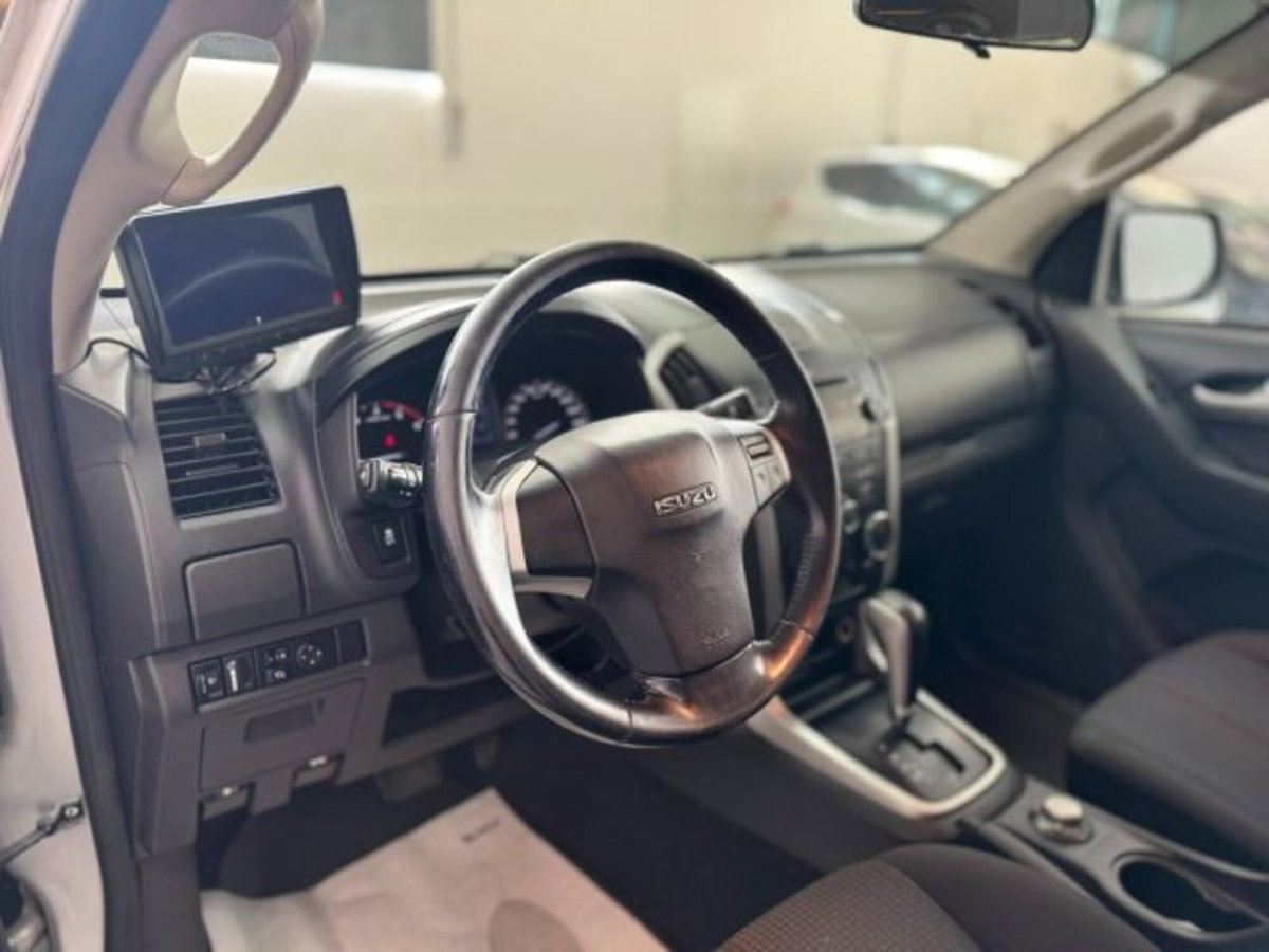 Isuzu D-Max Pick-up 2.5 Space Cab Solar 4WD (13)