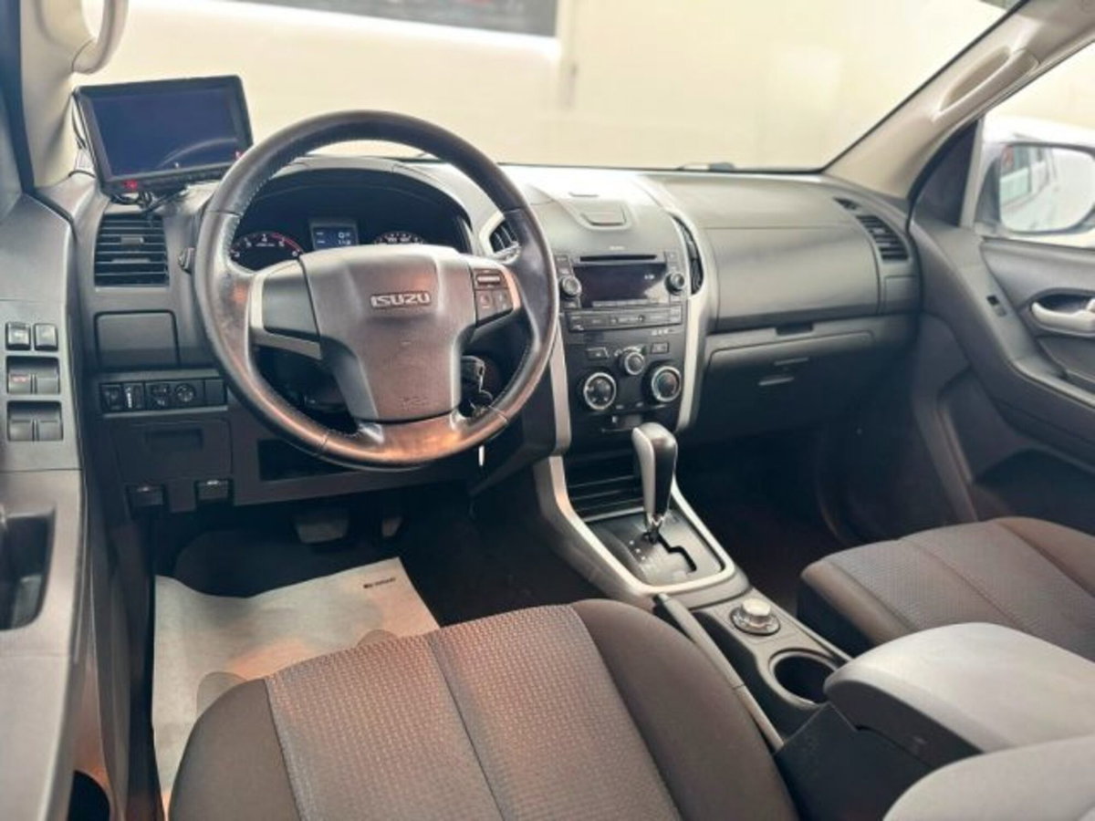 Isuzu D-Max Pick-up 2.5 Space Cab Solar 4WD (15)