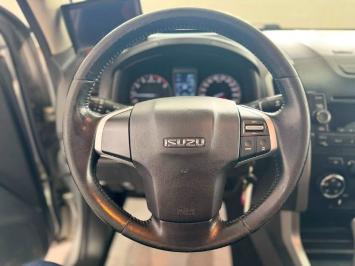Isuzu D-Max Pick-up 2.5 Space Cab Solar 4WD (16)