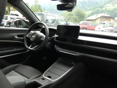 Jeep Avenger 1.2 turbo e-hybrid mhev Overland 4xe 145cv edct6 (18)