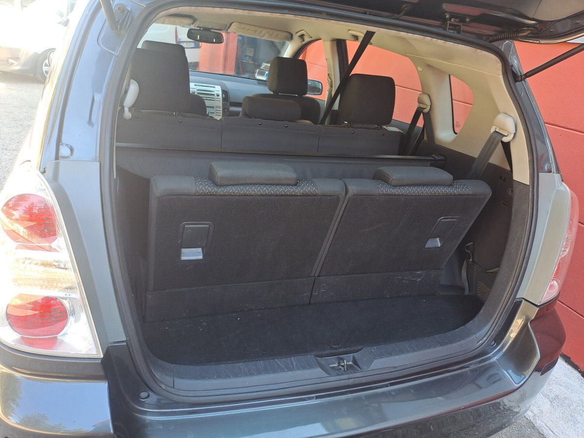 Toyota Corolla Verso 1.6 16V (4)
