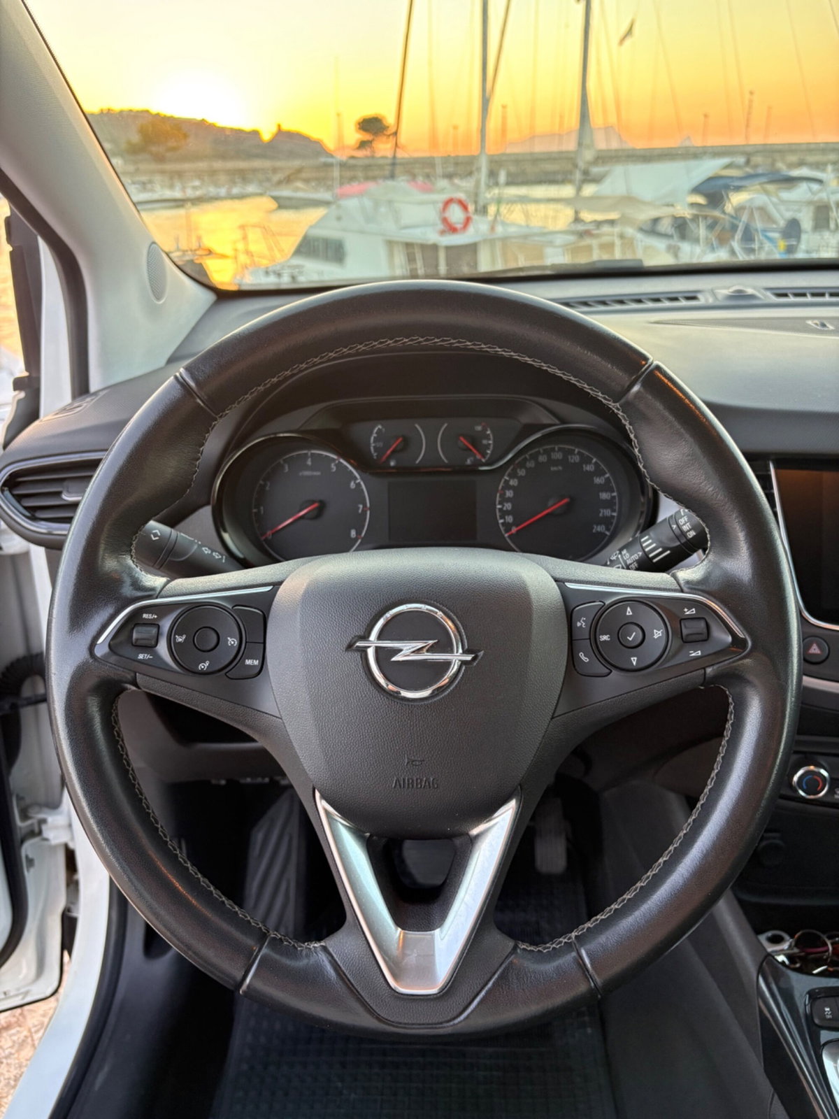 Opel Crossland 1.5 ECOTEC D 120 CV Start&Stop aut. Elegance (15)
