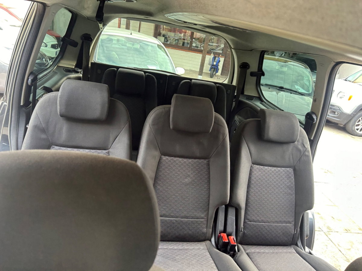 Ford Galaxy 2.0 TDCi 140 CV Ghia DPF (10)