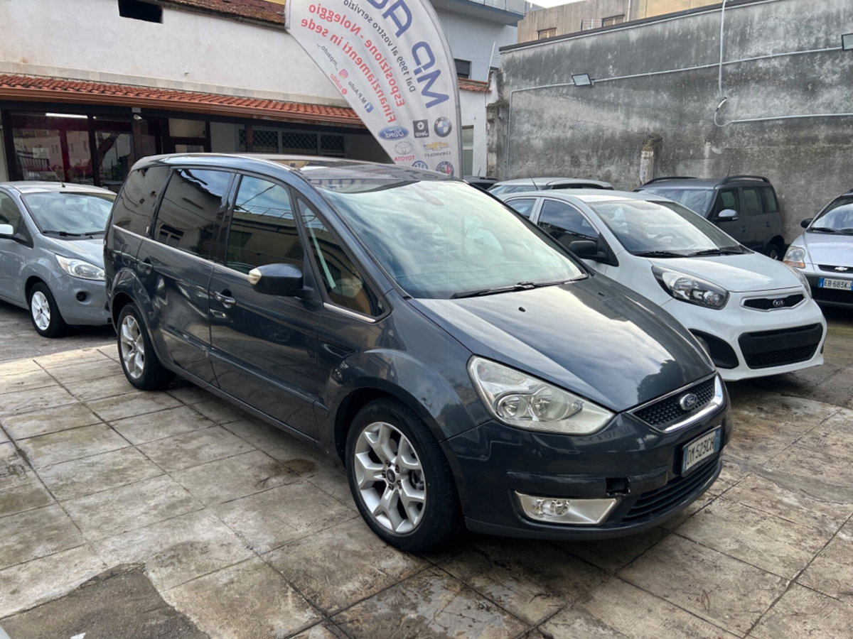 Ford Galaxy 2.0 TDCi 140 CV Ghia DPF (3)