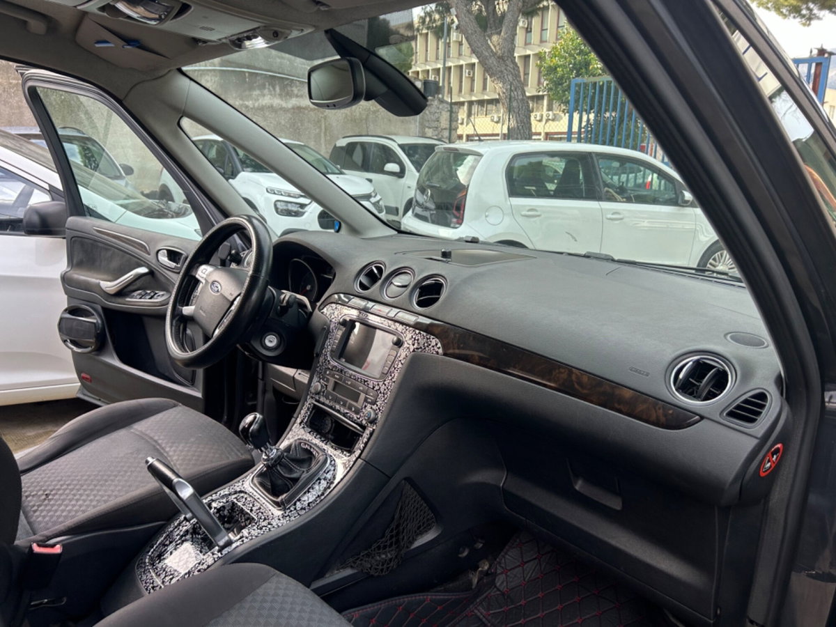 Ford Galaxy 2.0 TDCi 140 CV Ghia DPF (7)