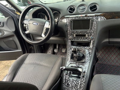Ford Galaxy 2.0 TDCi 140 CV Ghia DPF (8)