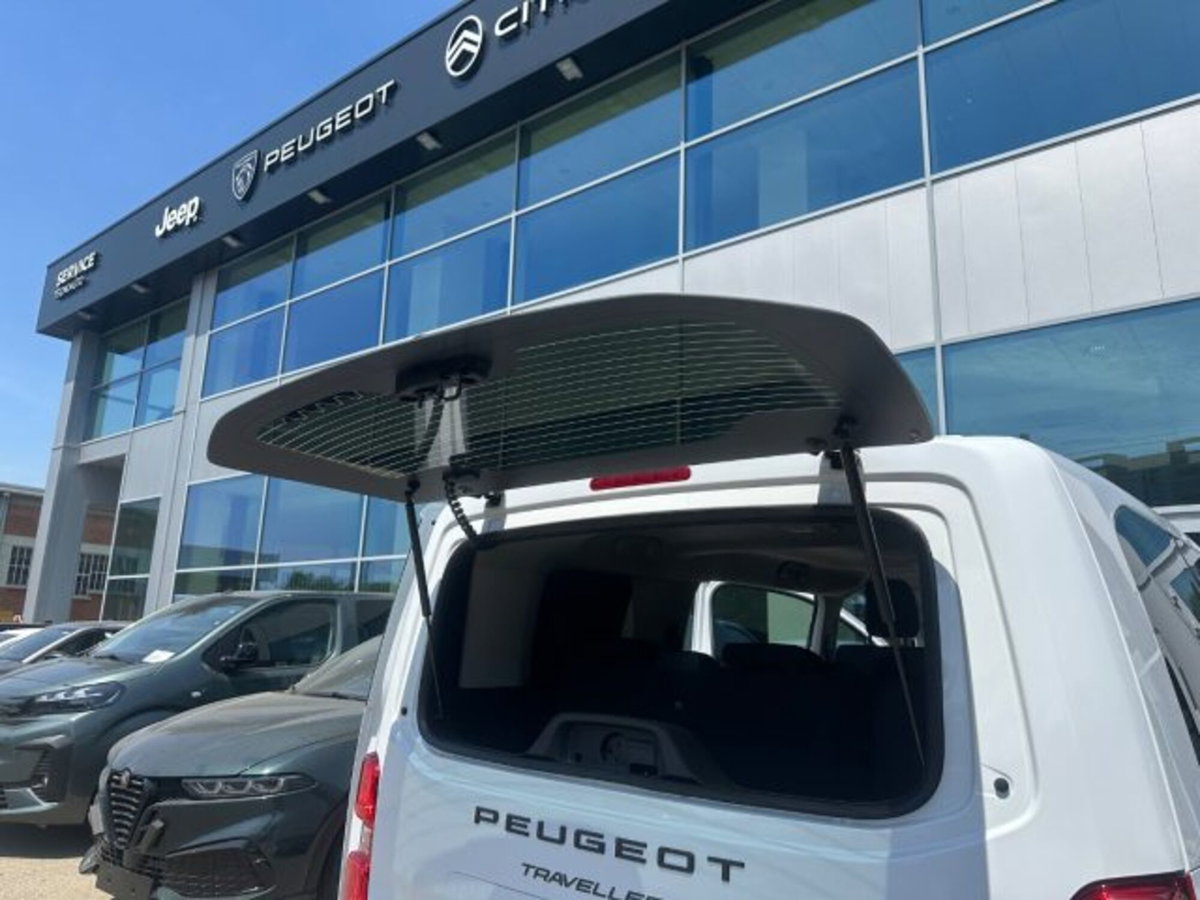 Peugeot Traveller BlueHDi 180 S&S EAT8 Standard Business (15)