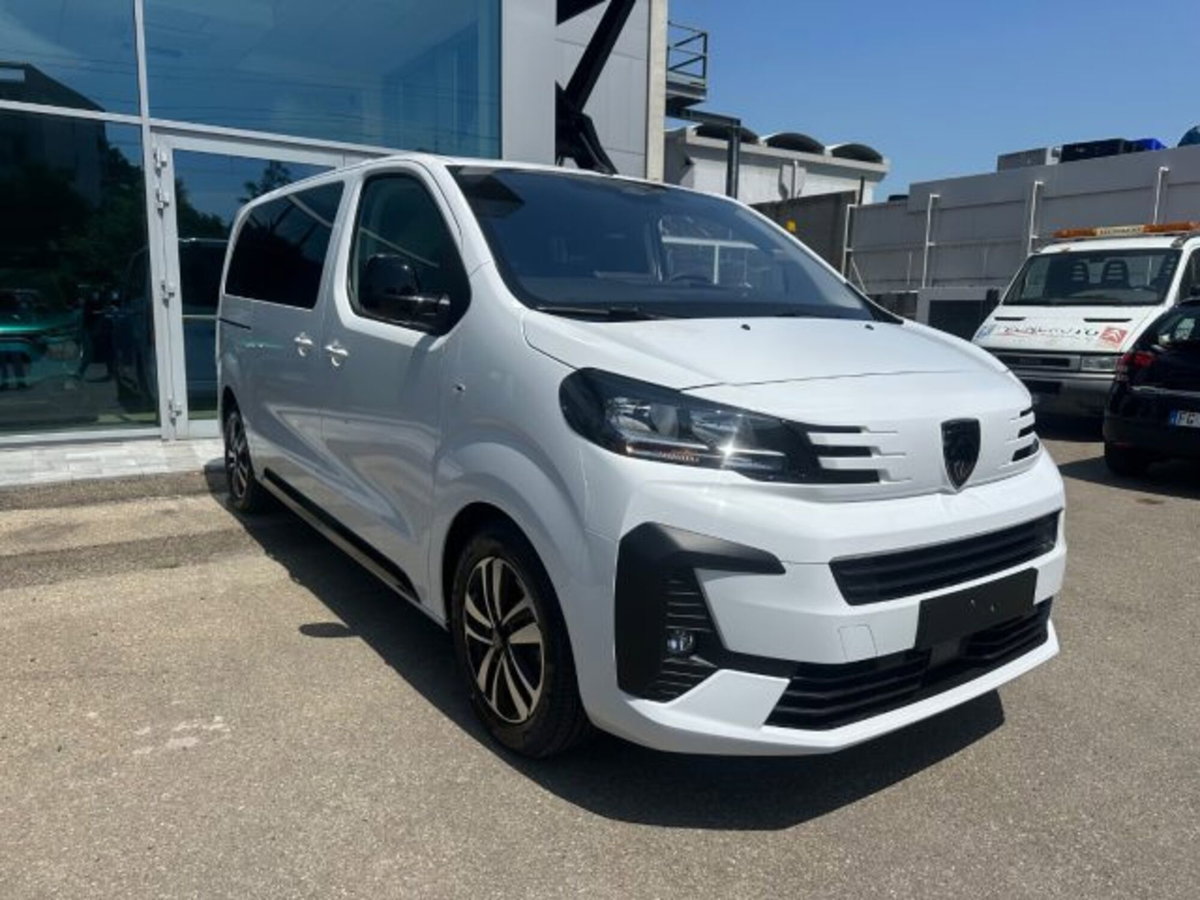 Peugeot Traveller BlueHDi 180 S&S EAT8 Standard Business (2)
