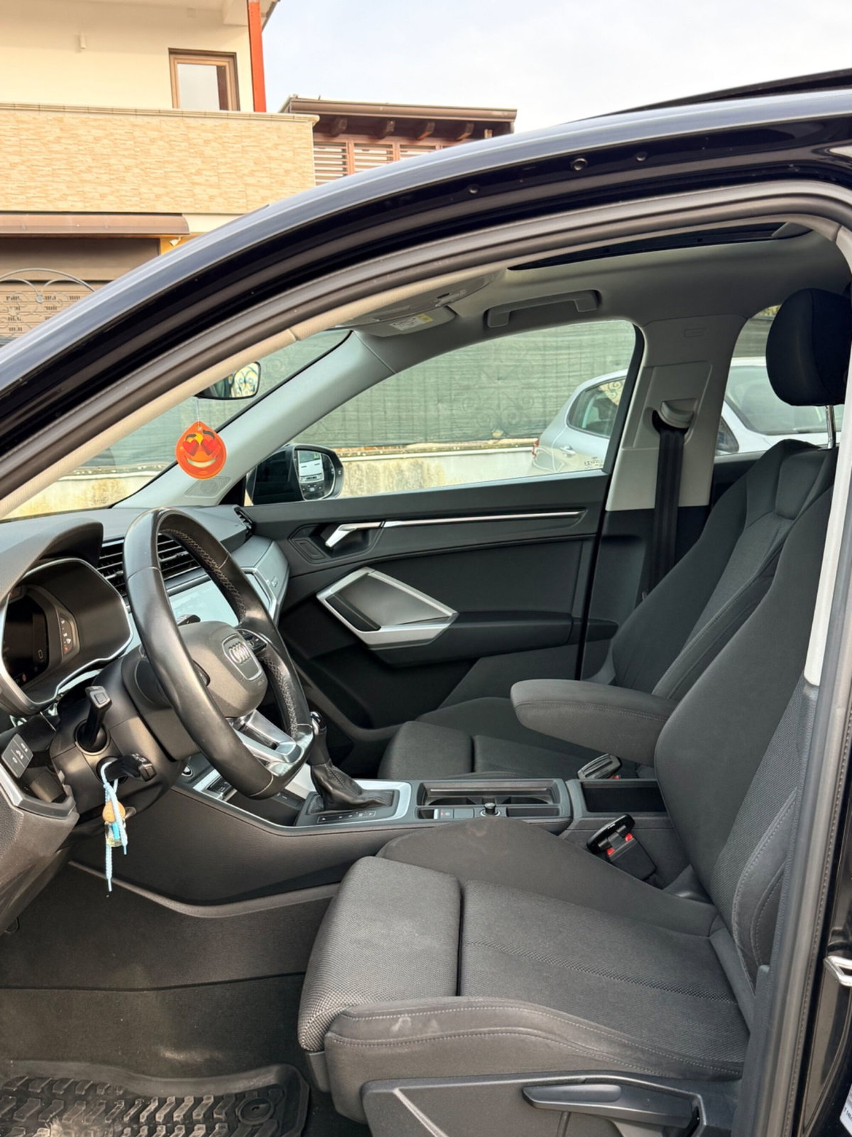 Audi Q3 Sportback 35 TDI quattro S tronic S line edition (11)