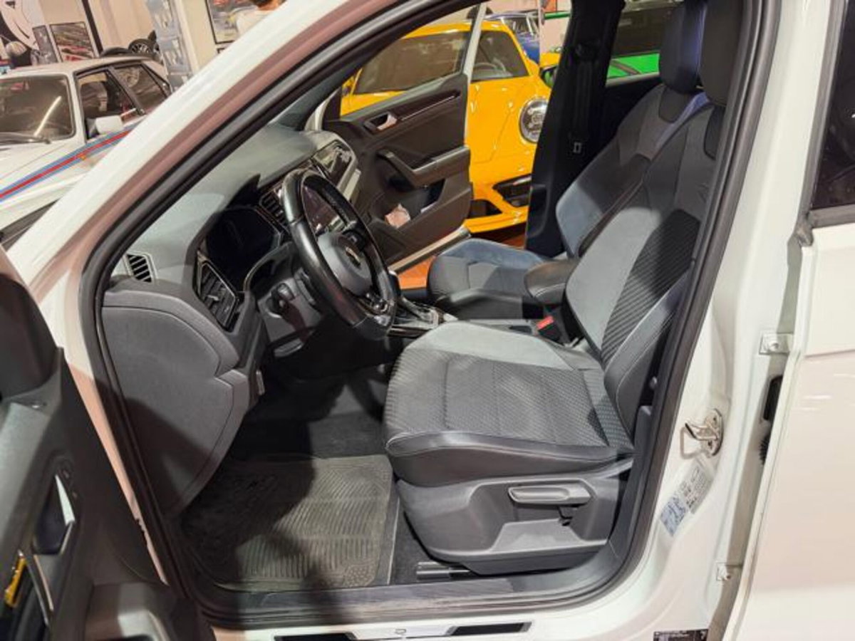Volkswagen T-Roc 2.0 tsi R 4motion dsg (8)