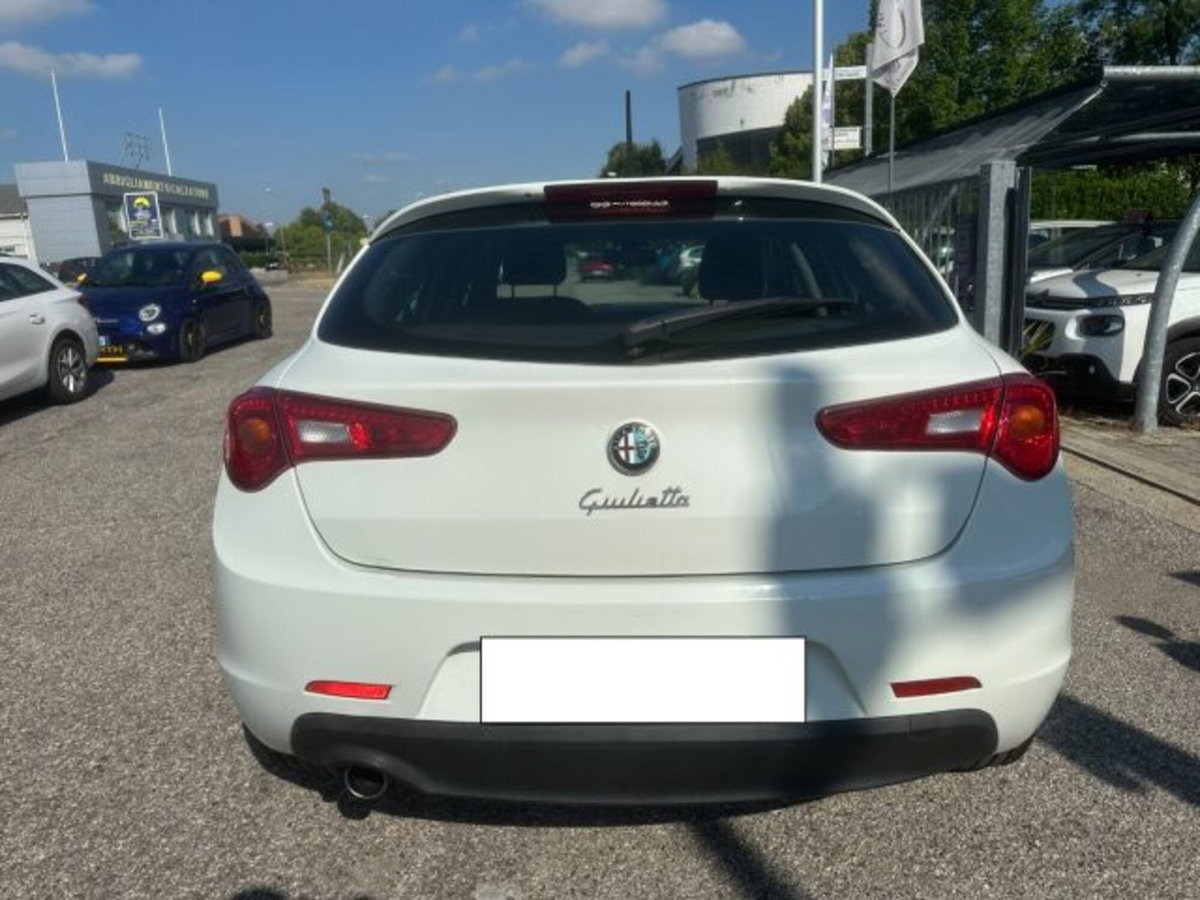 Alfa Romeo Giulietta 1.6 JTDm-2 Progression (4)