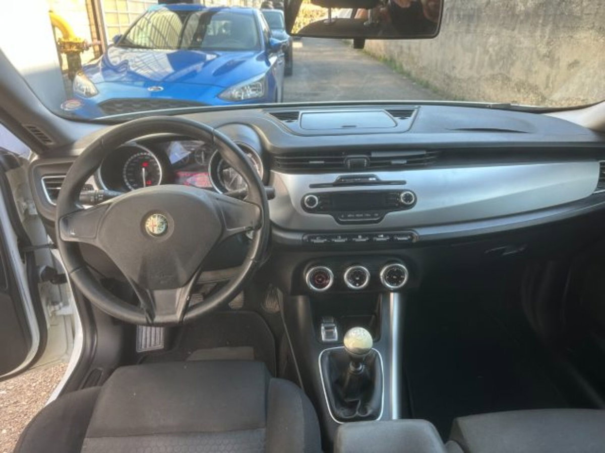 Alfa Romeo Giulietta 1.6 JTDm-2 Progression (8)