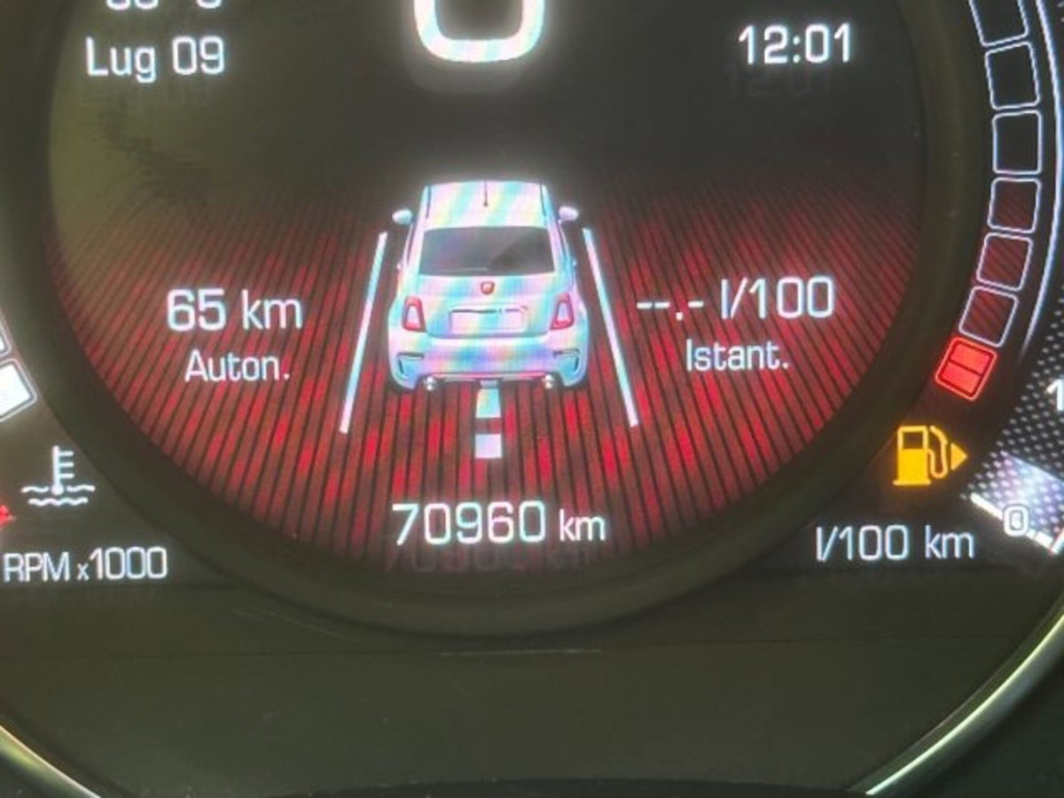 Abarth 595 595 1.4 Turbo T-Jet 160 CV Pista (13)