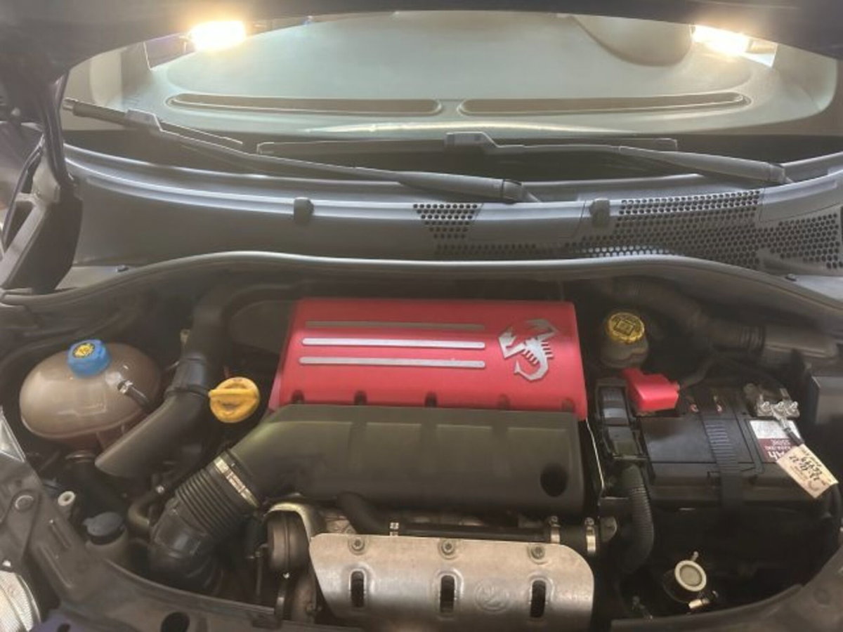 Abarth 595 595 1.4 Turbo T-Jet 160 CV Pista (14)