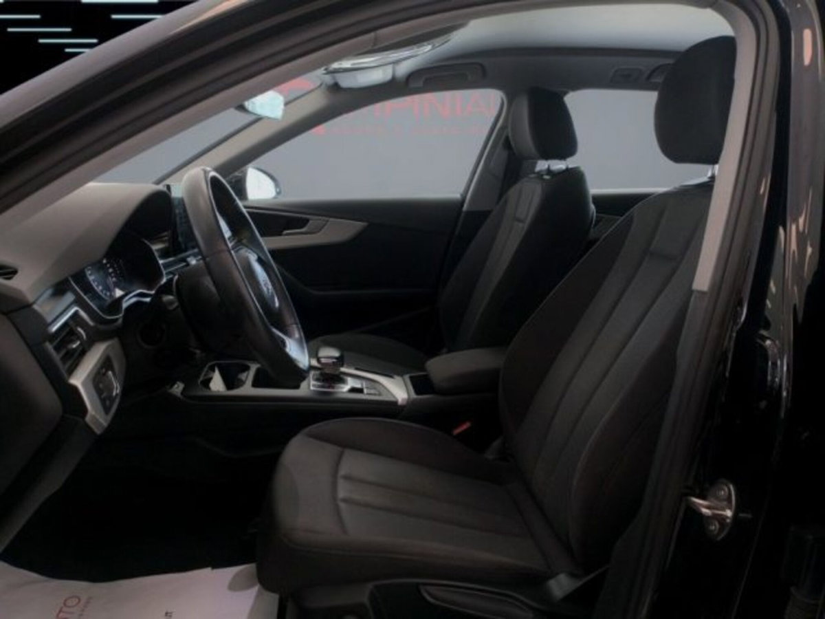 Audi A4 Avant 40 g-tron S tronic Business (16)