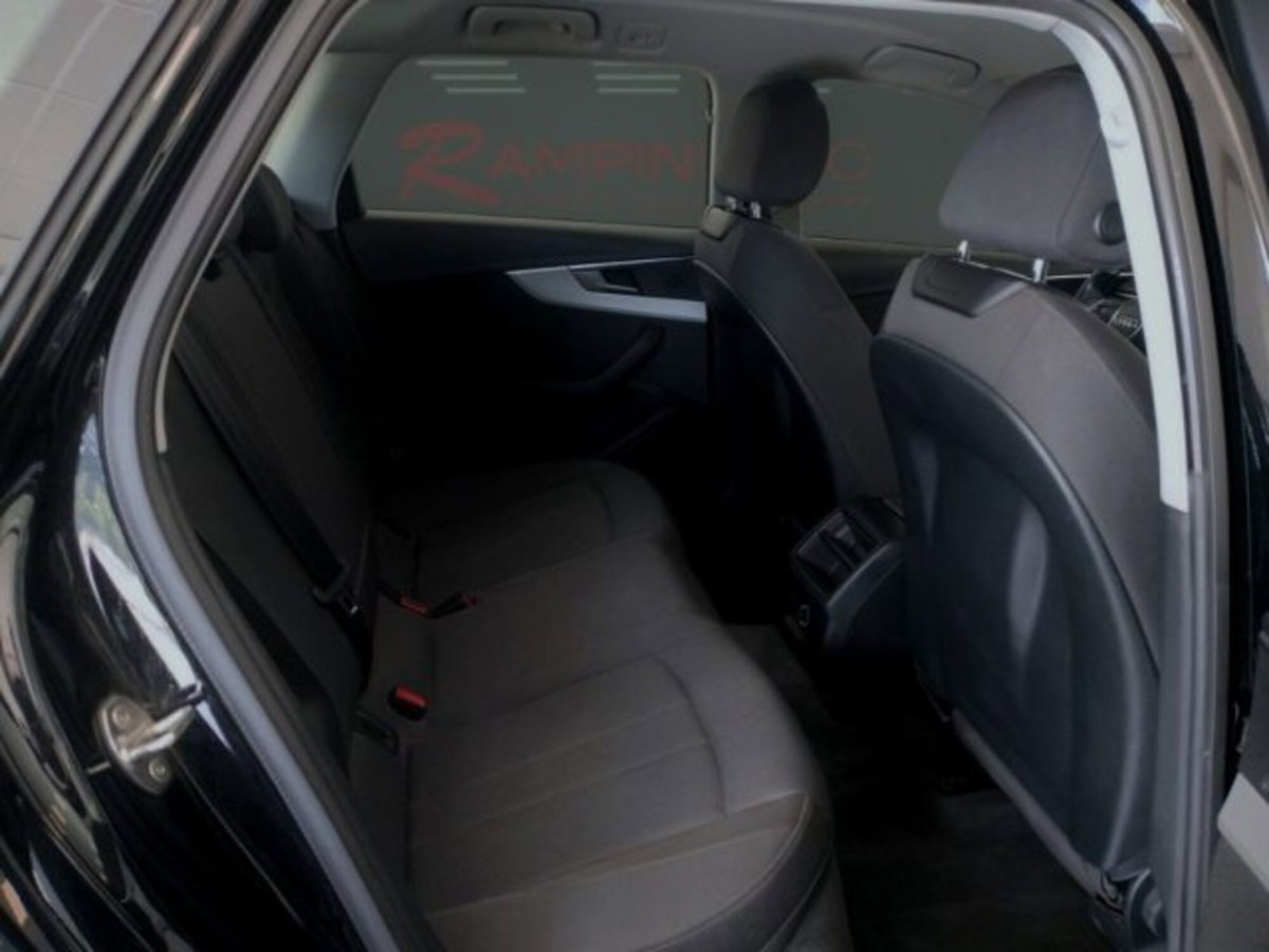 Audi A4 Avant 40 g-tron S tronic Business (18)