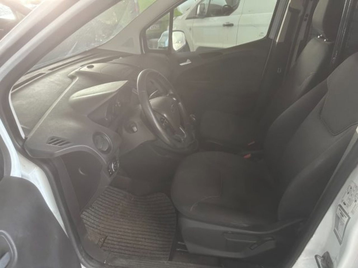 Ford Transit Courier 1.5 TDCi 75CV  Entry (5)