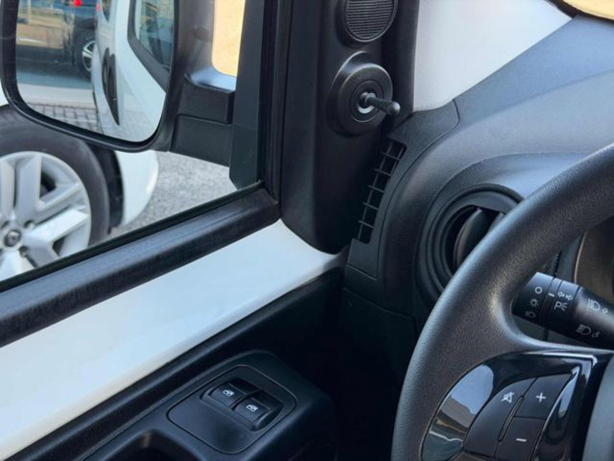 Fiat Qubo 1.4 8V 77 CV Easy Natural Power (14)