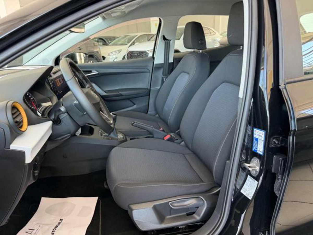 SEAT Ibiza 1.0 TGI 5 porte Business (6)