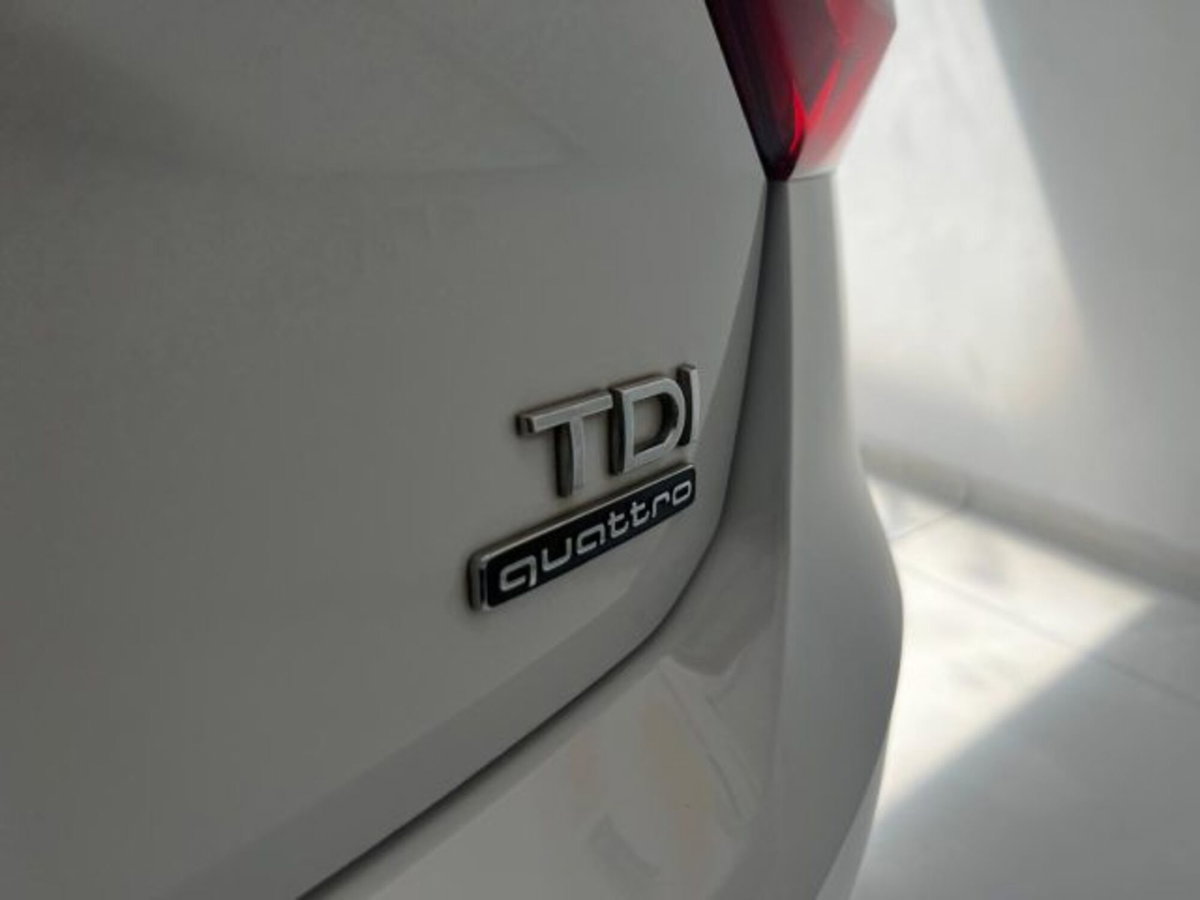 Audi Q2 Q2 2.0 TDI quattro S tronic Sport (11)