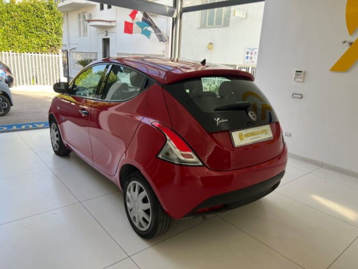 Lancia Ypsilon 1.2 69 CV 5 porte GPL Ecochic Elefantino Blu (13)