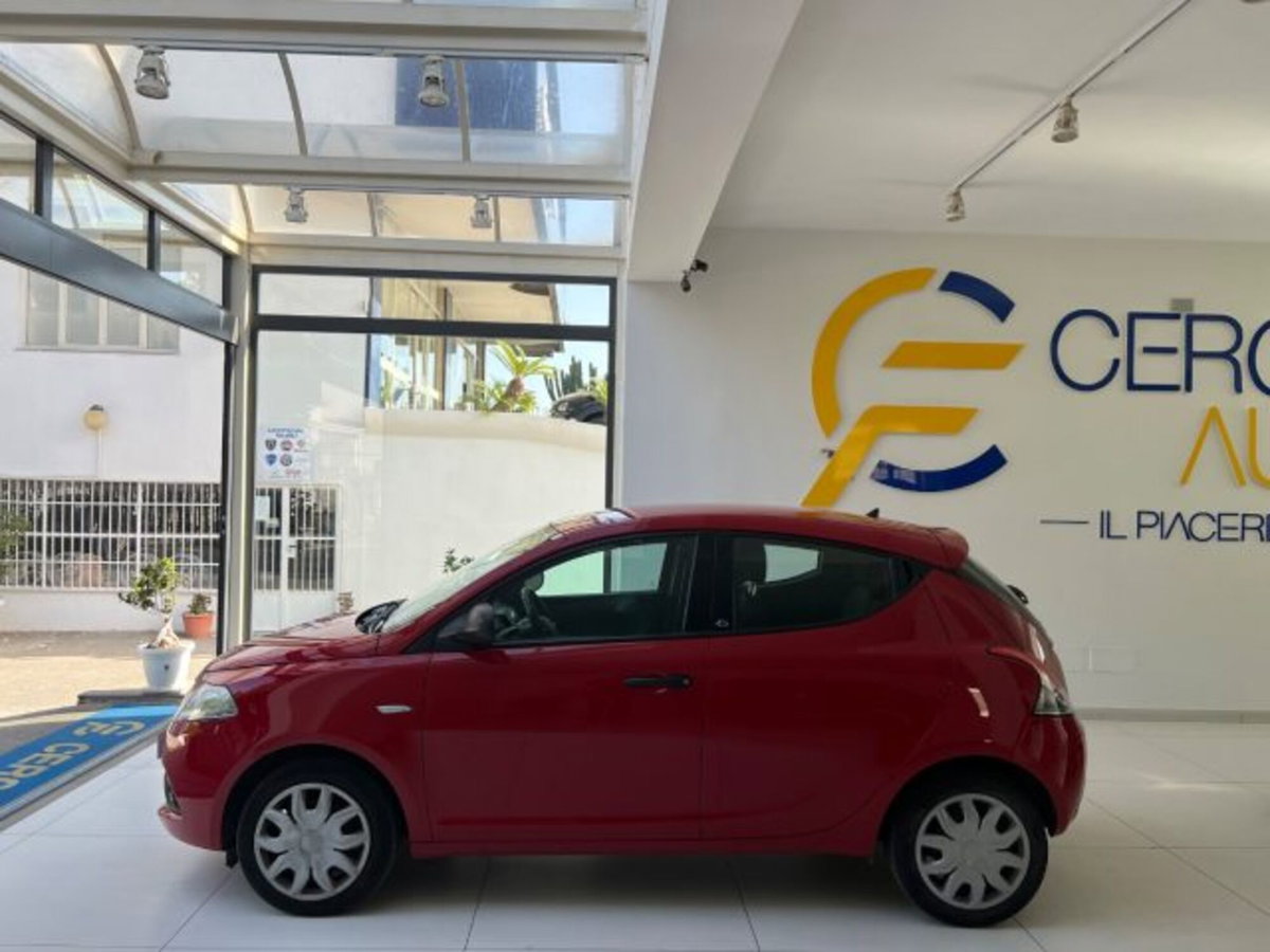 Lancia Ypsilon 1.2 69 CV 5 porte GPL Ecochic Elefantino Blu (14)