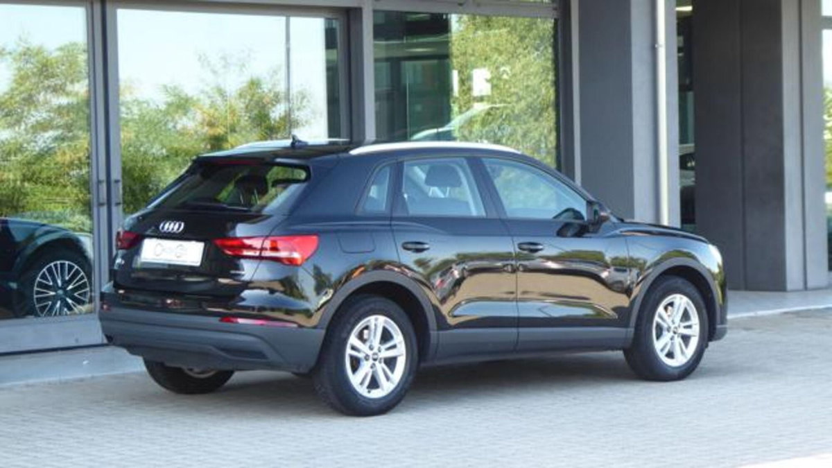 Audi Q3 35 2.0 tdi Business Advanced s-tronic (3)
