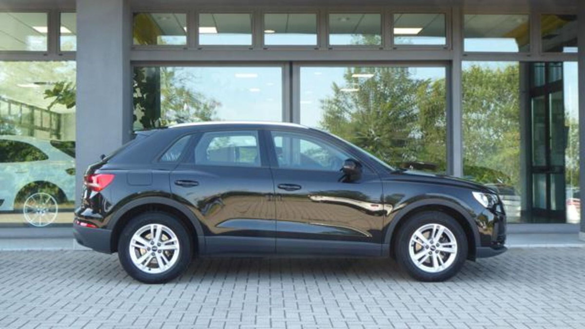 Audi Q3 35 2.0 tdi Business Advanced s-tronic (4)