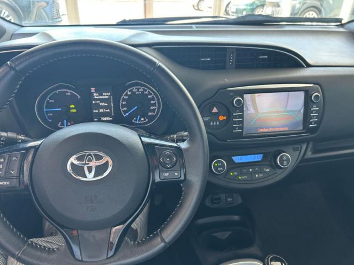Toyota Yaris 1.5 Hybrid 5 porte Style (10)