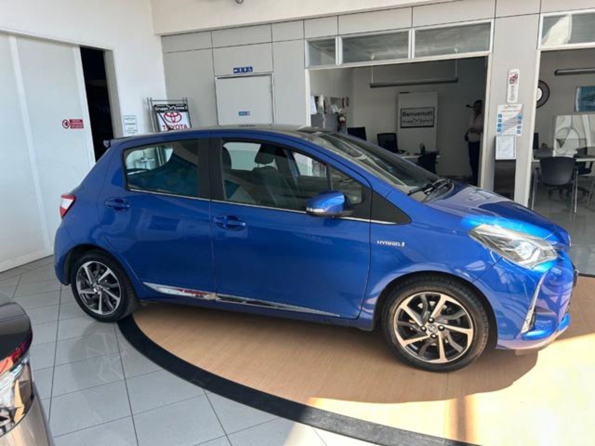 Toyota Yaris 1.5 Hybrid 5 porte Style (6)