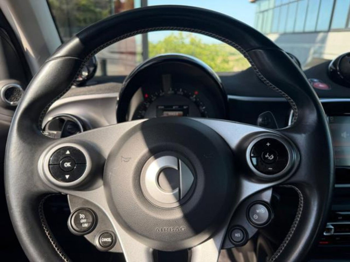 smart Fortwo BRABUS 0.9 Turbo twinamic (12)