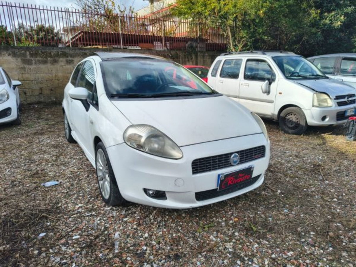 Fiat Grande Punto 1.3 MJT 90 CV 3 porte Sport (2)