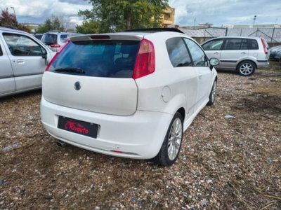 Fiat Grande Punto 1.3 MJT 90 CV 3 porte Sport (5)